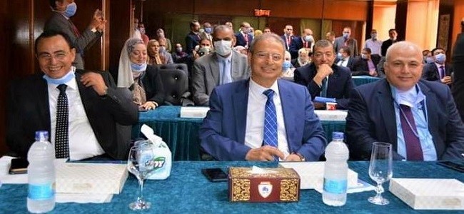 مناقشة العروض النهائية للحالات الدراسية المقدمة من الدفعة 29 إعداد القادة